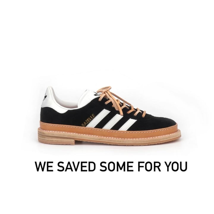 ADIDAS GAZELLE - BLACK W/ LEATHER HEELS